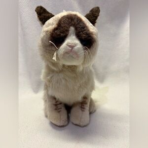 Gund Grumpy Cat Plush with Brown and Cream Fur
